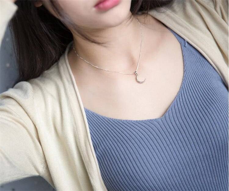 925 Sterling Silver Moon Shaped Pendant Necklace for Women