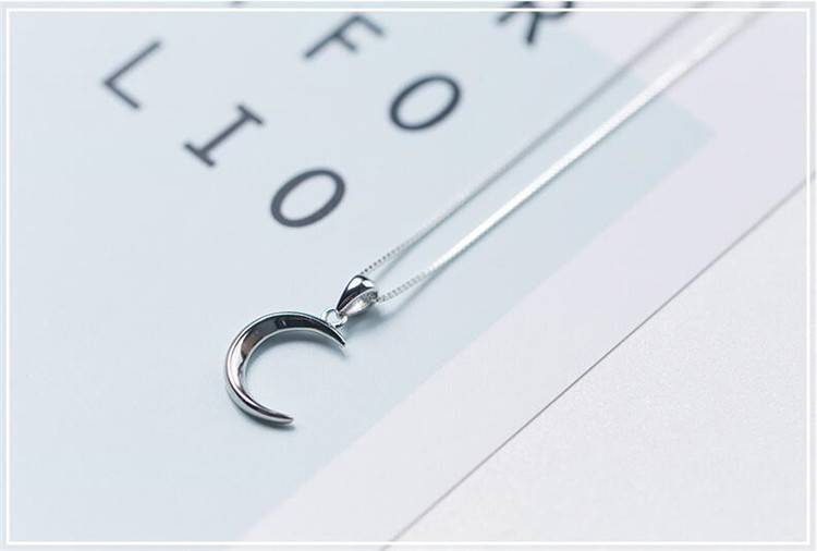 925 Sterling Silver Moon Shaped Pendant Necklace for Women