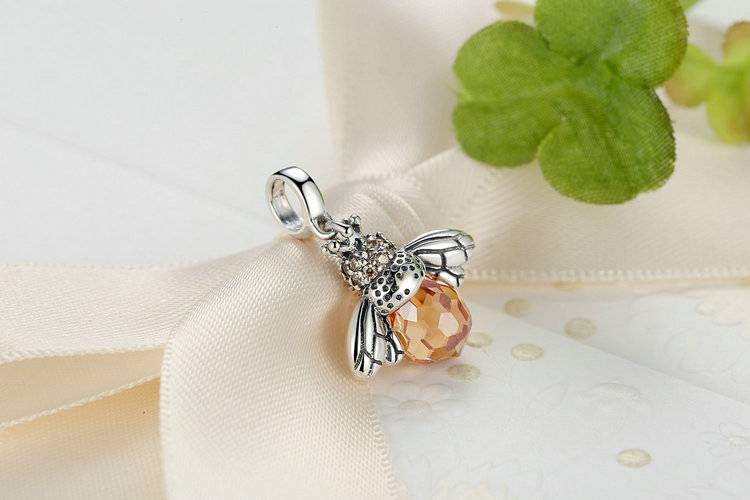 Women's 925 Sterling Stylish Silver Bee Shaped Pendant