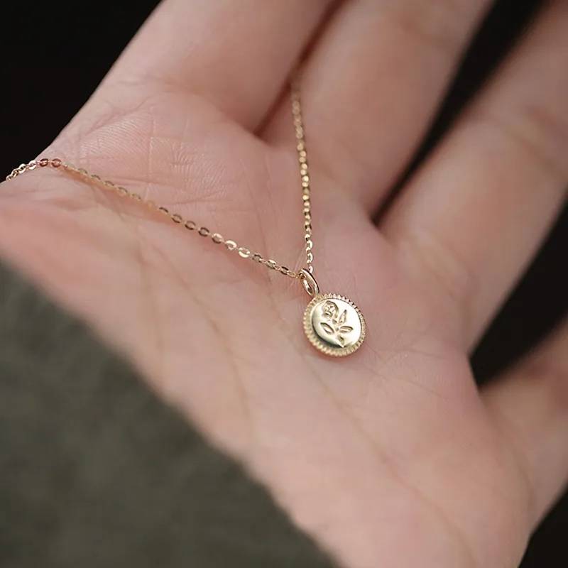Women's Round Rose Coin Pendant Necklace Pendants Women Jewelry 