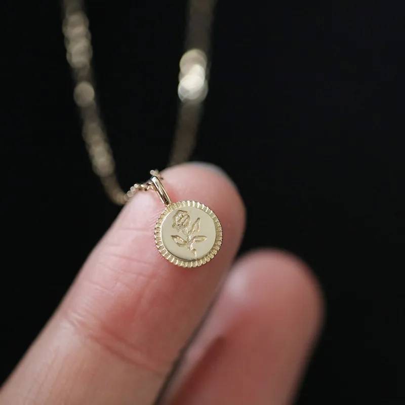 Women's Round Rose Coin Pendant Necklace Pendants Women Jewelry 