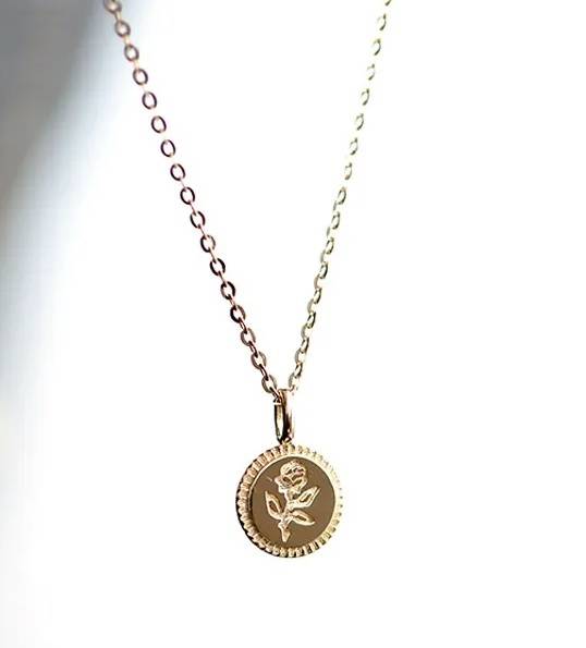 Women's Round Rose Coin Pendant Necklace Pendants Women Jewelry 