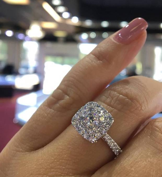 Crystals Decorated Wedding Ring Rings Wedding & Engagement Jewelry Women Jewelry 