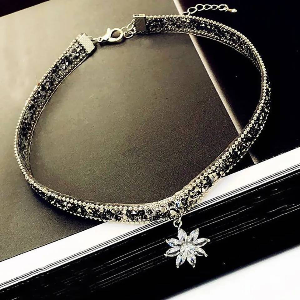 Rhinestones Flower Pendant Choker Necklace for Women Necklaces Pendants Women Jewelry 