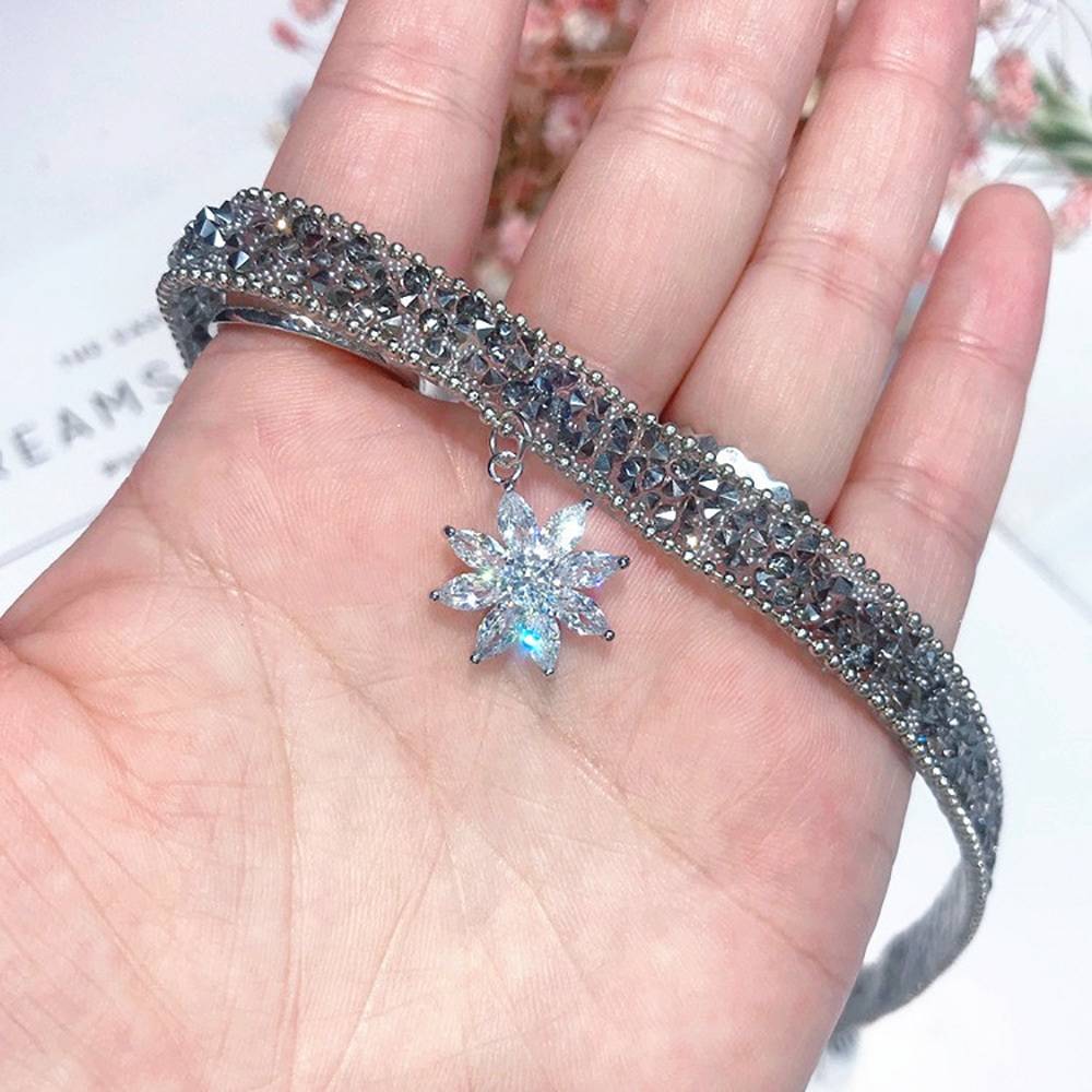 Rhinestones Flower Pendant Choker Necklace for Women Necklaces Pendants Women Jewelry 
