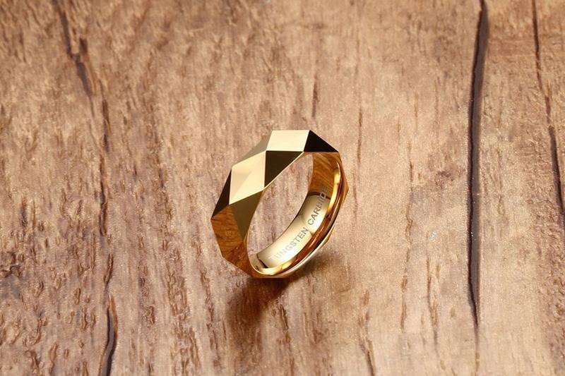 Faceted Beveled Edges Tungsten Carbide Wedding Band for Men Men Jewelry New Arrivals Rings Wedding & Engagement Jewelry 