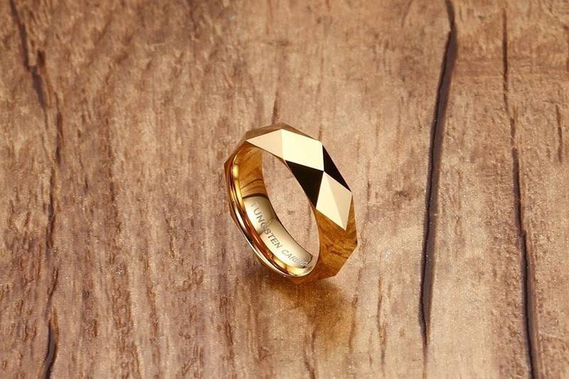 Faceted Beveled Edges Tungsten Carbide Wedding Band for Men Men Jewelry New Arrivals Rings Wedding & Engagement Jewelry 